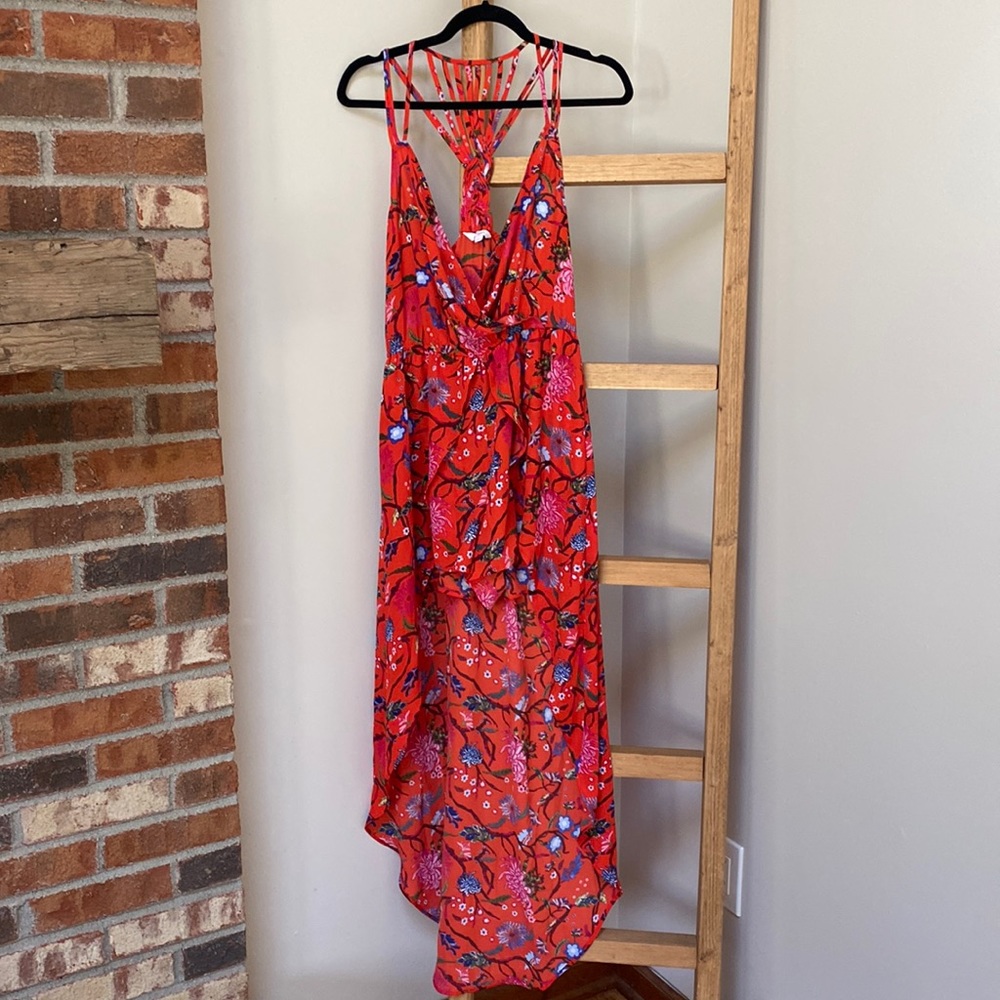 Red floral v neck shorts dress